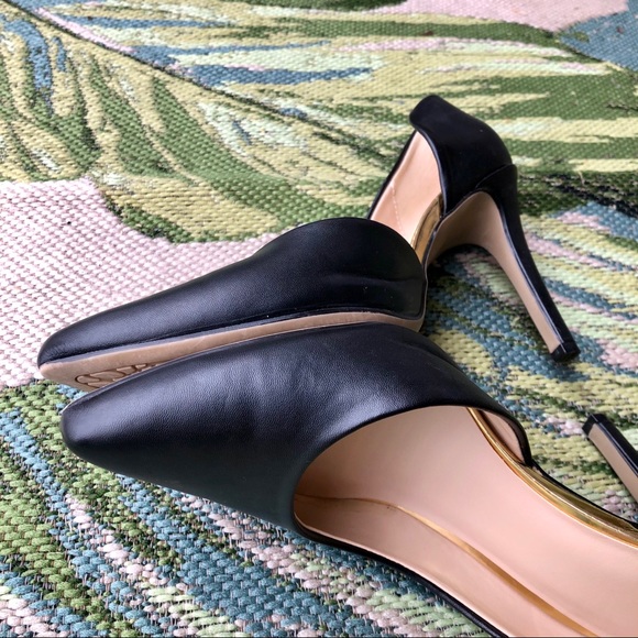 Mossimo • Black Heels with Side Cut - Picture 4 of 12